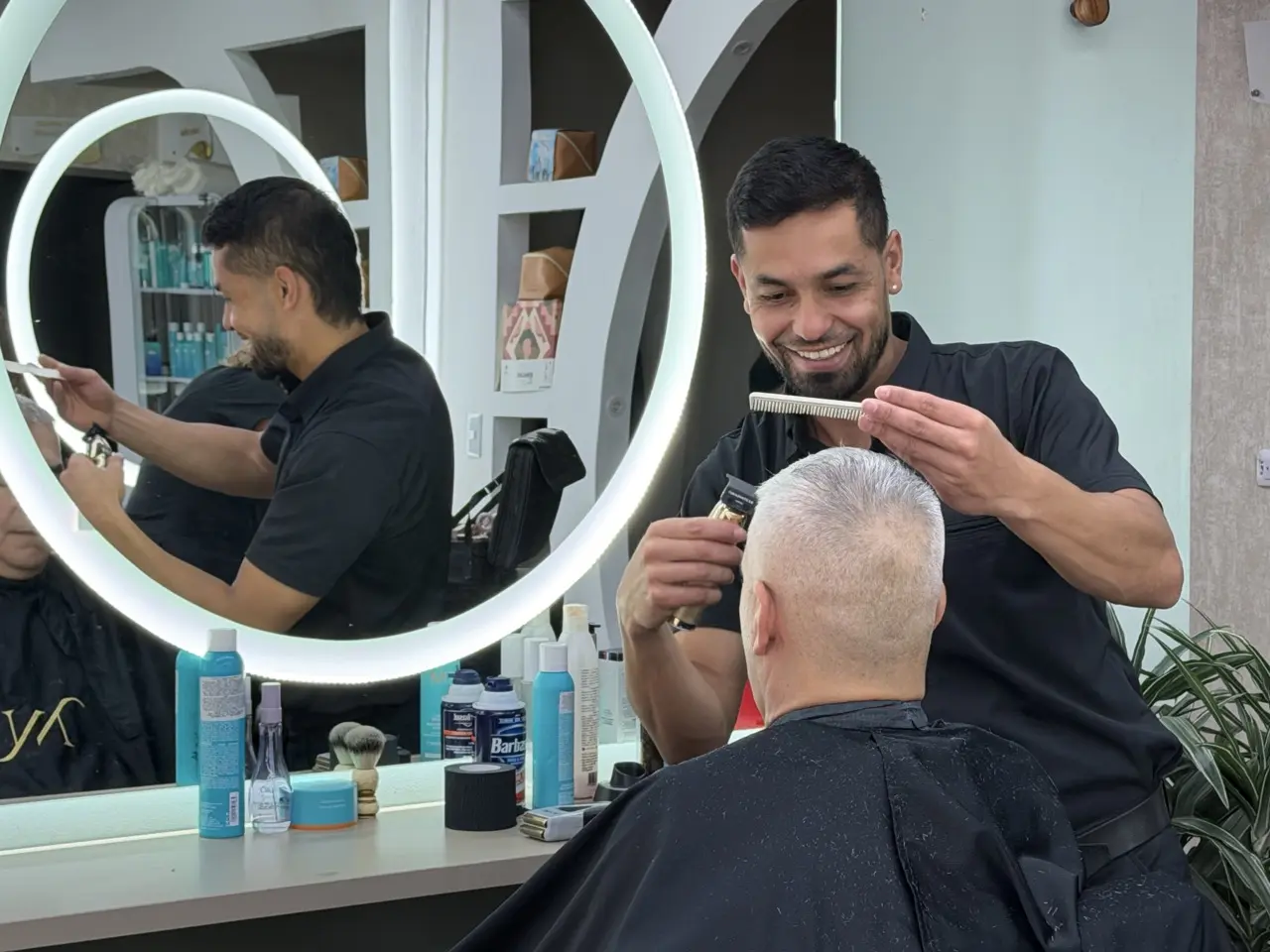 Interior de Narbo's Barbería - Salon de Belleza y Spa Premium en Chía